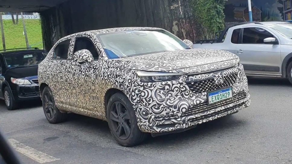 Honda HR-V 2023 mới lộ diện: Thiết kế mới mẻ khiến Kia Seltos v&agrave; Toyota Corolla Cross l&aacute;c mắt ảnh 1