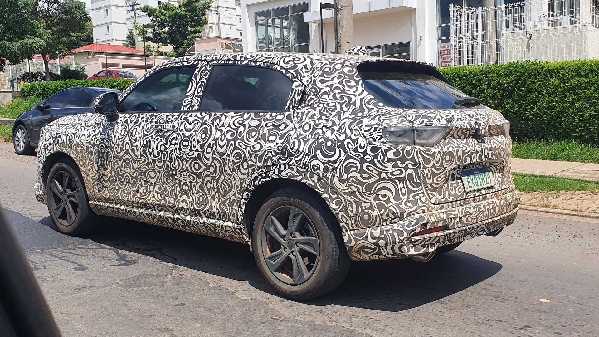 Honda HR-V 2023 mới lộ diện: Thiết kế mới mẻ khiến Kia Seltos v&agrave; Toyota Corolla Cross l&aacute;c mắt ảnh 2