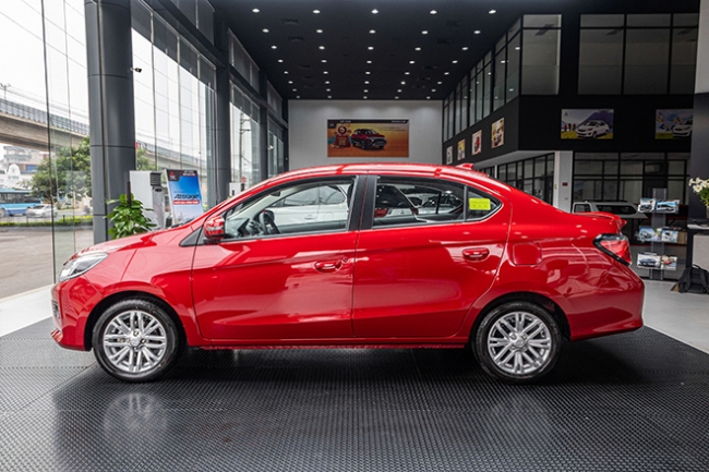 Tin xe hot 4/3: Mẫu sedan Mitsubishi rẻ hơn cả Toyota Vios, &lsquo;đe nẹt&rsquo; Honda City v&agrave; Hyundai Accent ảnh 1