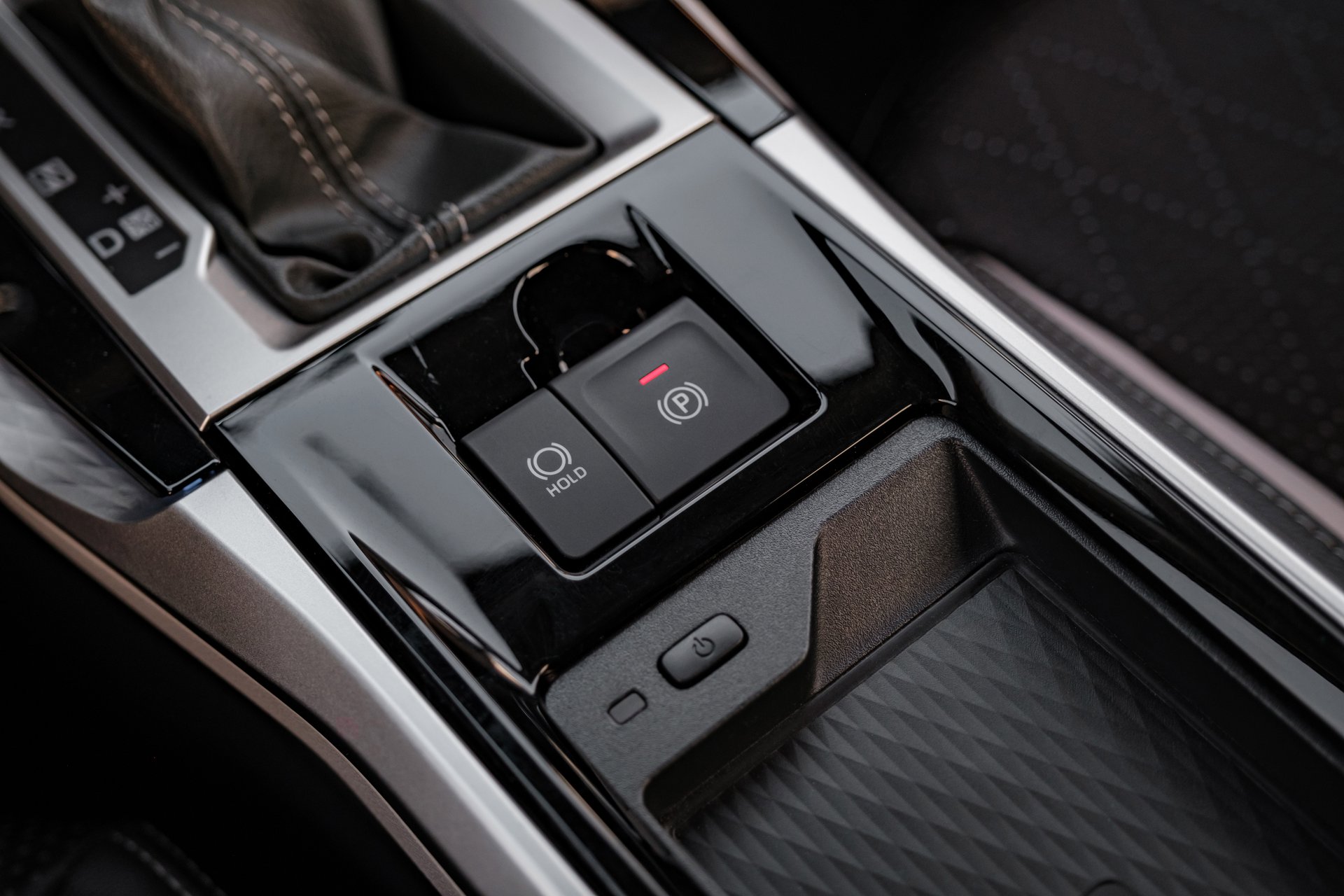 Chi tiết 'khắc tinh' của Suzuki Ertiga vừa ra mắt, gi&aacute; b&aacute;n khiến Mitsubishi Xpander 'cho&aacute;ng v&aacute;ng' ảnh 6