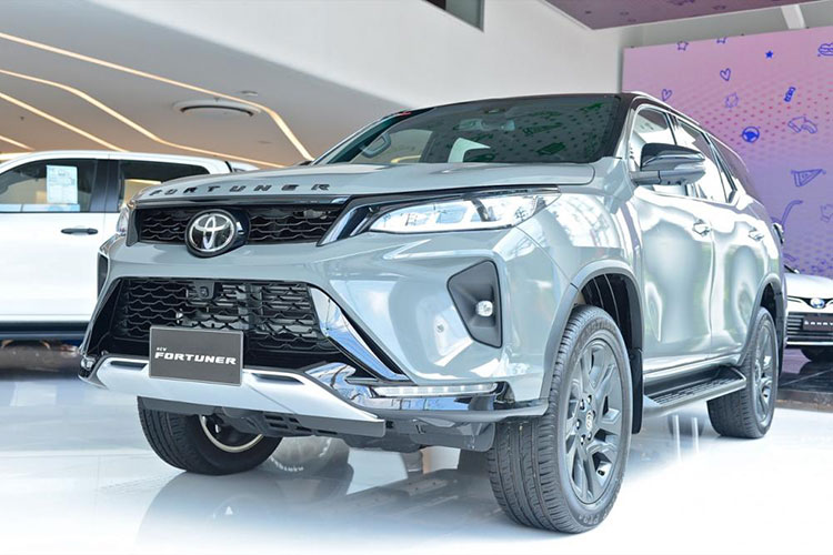 Chi tiết phiên bản mới của Toyota Fortuner, thiết kế và trang bị khiến Hyundai Santa Fe ‘tắt điện’ ảnh 1