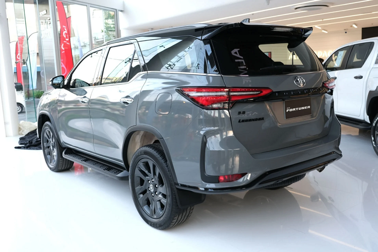 Chi tiết phiên bản mới của Toyota Fortuner, thiết kế và trang bị khiến Hyundai Santa Fe ‘tắt điện’ ảnh 9