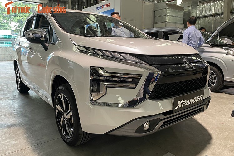 Cận cảnh Mitsubishi Xpander 2022 vừa về đại lý Việt Nam: Thiết kế và trang bị áp đảo Suzuki Ertiga ảnh 1