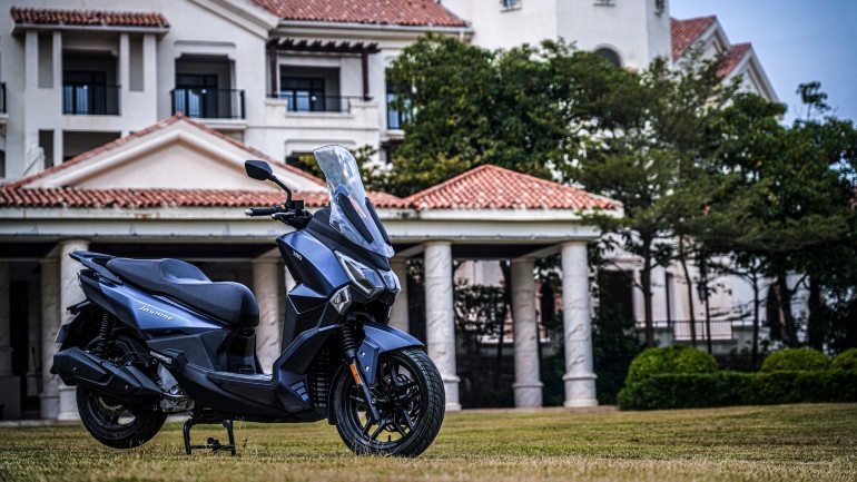 &lsquo;M&atilde;nh th&uacute;&rsquo; xe tay ga mới sắp ra mắt: Thiết kế v&agrave; trang bị vượt xa Honda SH 150i, gi&aacute; b&aacute;n cực rẻ ảnh 1