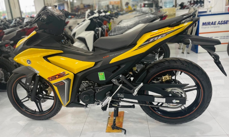Kh&aacute;ch Việt ph&aacute;t cuồng v&igrave; gi&aacute; Yamaha Exciter 155 VVA k&egrave;m khuyến mại si&ecirc;u hấp dẫn trong th&aacute;ng 6/2022 ảnh 4
