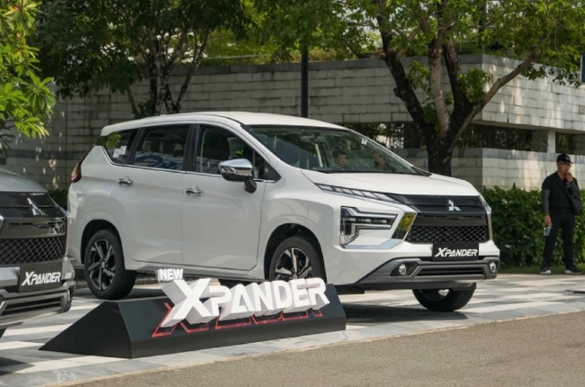 Tin xe trưa 13/6: Mitsubishi Xpander 2022 'thay máu' trang bị, giá từ 555 triệu, 'lấn át' Suzuki XL7 ảnh 1