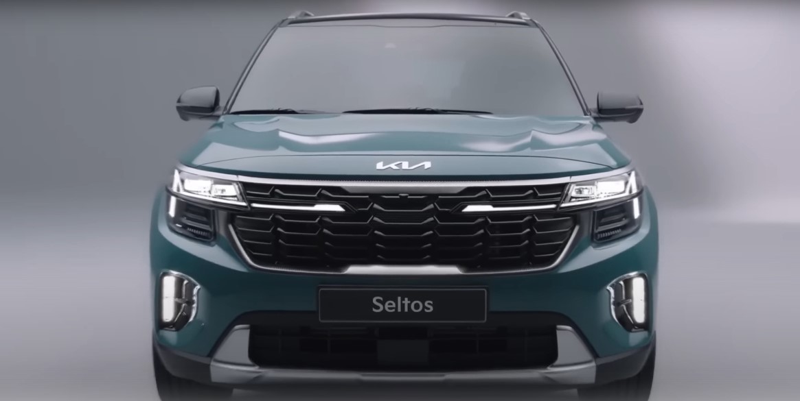 Kia Seltos 2023 lộ diện trước ngày ra mắt, thiết kế ăn đứt Hyundai Creta và Toyota Corolla Cross ảnh 2