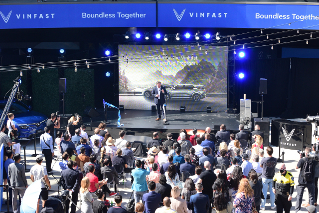 VinFast khai trương 6 trung tâm bán hàng tại Mỹ, sẵn sàng đưa xe Việt vươn tầm thế giới ảnh 1