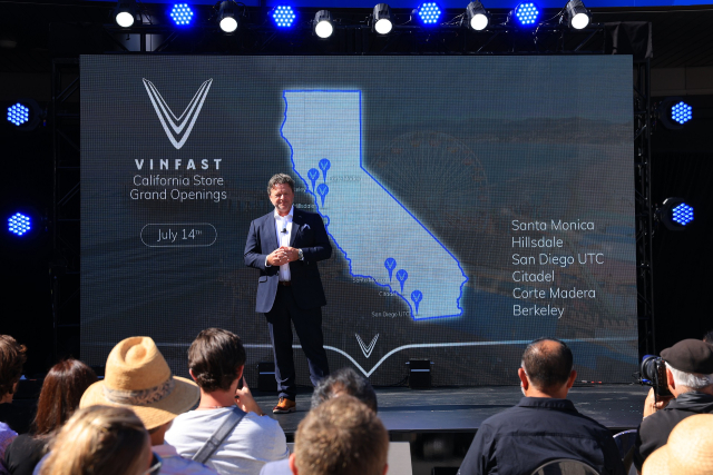 VinFast khai trương 6 trung tâm bán hàng tại Mỹ, sẵn sàng đưa xe Việt vươn tầm thế giới ảnh 2