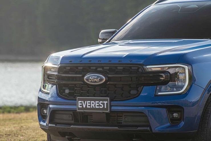 Giá Ford Everest lăn bánh đầu tháng 1/2024 kèm ưu đãi lớn: Quyết ‘đè bẹp’ Hyundai Santa Fe, Fortuner ảnh 4