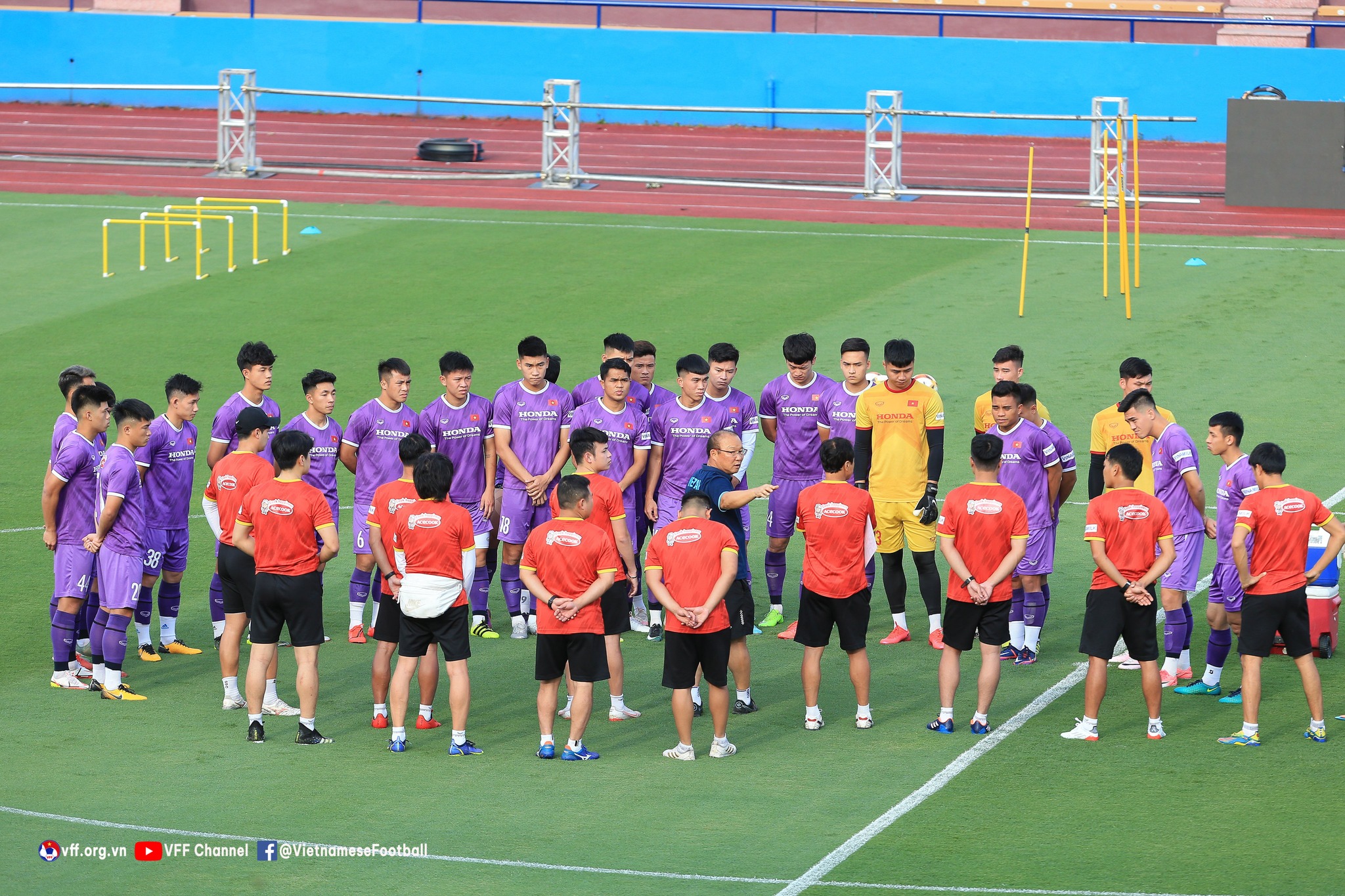 Tin nóng SEA Games 3/5: HLV Park gạch tên 'Quang Hải mới'; U23 Việt Nam tạo ra cảnh tượng khó tin