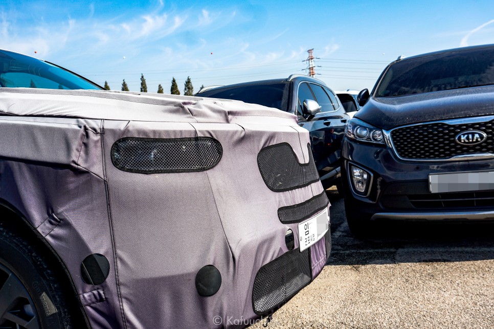 Cạnh tranh với Toyota Fortuner và Hyundai Santa Fe, Kia Sorento 2020 ấn định ngày ra mắt