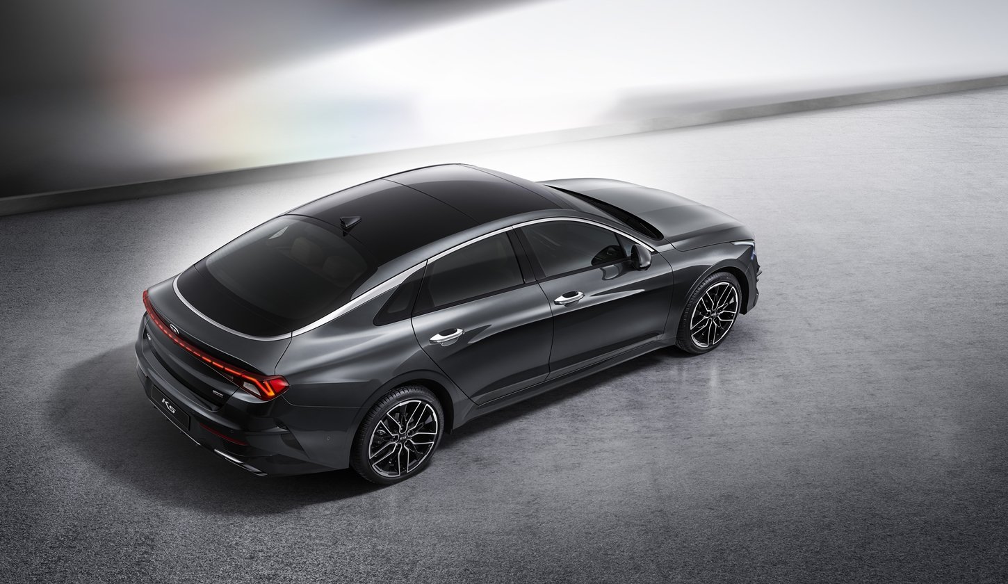 Kia Optima 2021 ‘lột xác’ với thiết kế tuyệt đẹp, thách thức Mazda 6, Toyota Camry