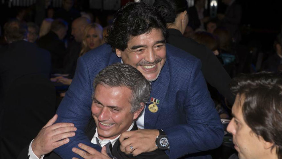 Tiết lộ bất ngờ của Mourinho về nhân cách của Maradona: Cả thế giới đã hiểu sai về Cậu bé vàng