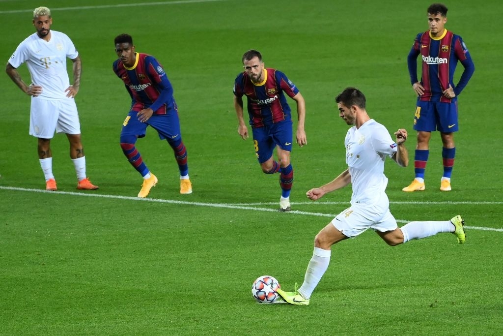 Chùm ảnh: Barca trình làng tam tấu mới, Messi cân bằng kỷ lục với huyền thoại MU ảnh 8