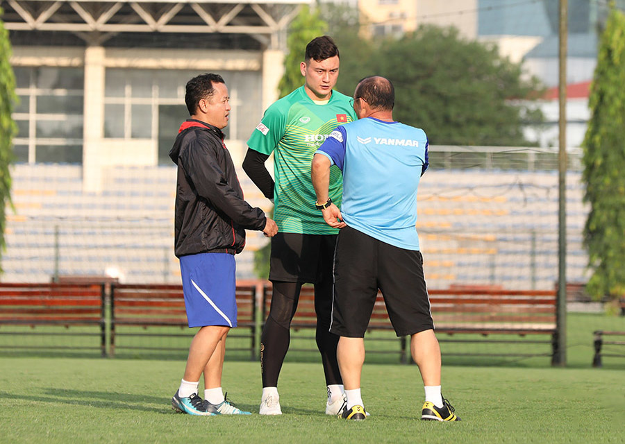 HLV Park tiết lộ lý do 'gạch tên' Đặng Văn Lâm, giành lời khen đặc biệt cho thủ môn số 1 ĐT Việt Nam