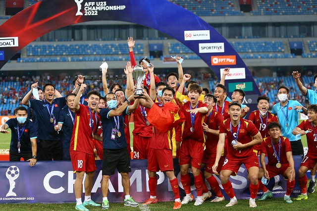 ĐT Việt Nam lại c&oacute; biến: Người h&ugrave;ng U23 d&iacute;nh chấn thương, HLV Park hết phương &aacute;n dự ph&ograve;ng SEA Games?