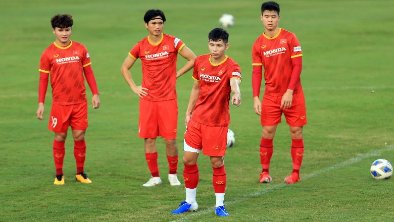 ĐT Việt Nam lại c&oacute; biến: Người h&ugrave;ng U23 d&iacute;nh chấn thương, HLV Park hết phương &aacute;n dự ph&ograve;ng SEA Games?