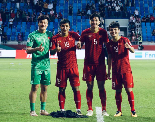 Tiền đạo ĐT Việt Nam báo tin bất ngờ về chấn thương, HLV Park tự tin 'đánh bại' Trung Quốc lần thứ 2