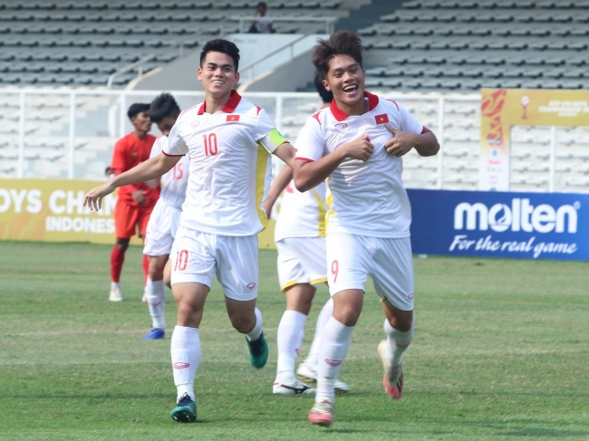 Tin b&oacute;ng đ&aacute; trưa 13/7: U19 Việt Nam bị Indonesia kiện l&ecirc;n t&ograve;a FIFA; Quang Hải g&acirc;y thất vọng ở Pau FC