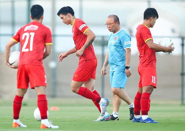 Vật lộn 2 năm với chấn thương, Đoàn Văn Hậu nguy cơ bị HLV Park gạch tên vì 'thần tài' U23 Việt Nam?
