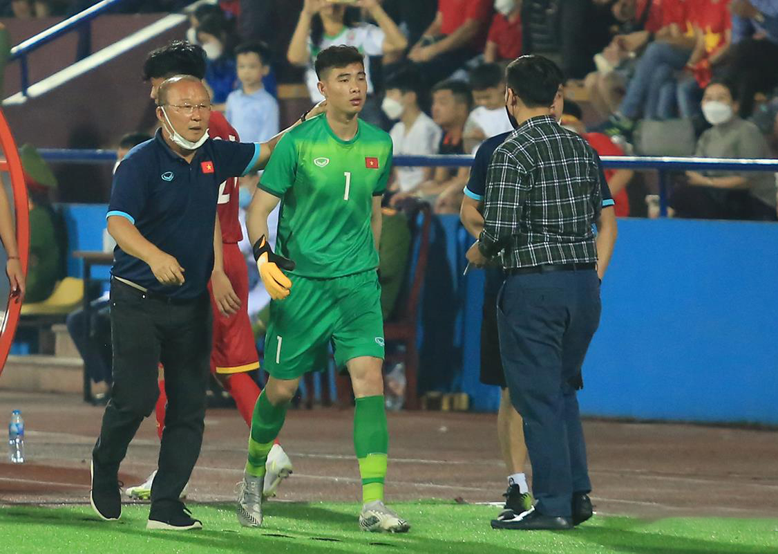 Loại 2 đối tác ăn ý nhất của Công Phượng, HLV Park trao cơ hội cho 4 sao trẻ U23 Việt Nam lên ĐTQG?