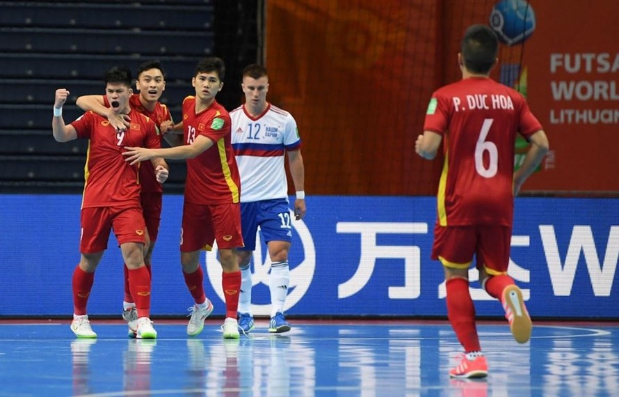 ĐT Việt Nam thăng tiến vượt bậc trên BXH FIFA, cho Trung Quốc hít khói sau kỳ tích World Cup lịch sử