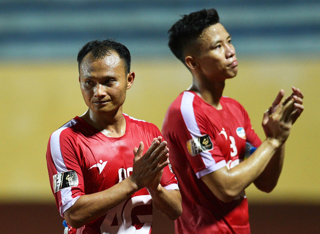 HLV Park nhận tin dữ trước trận Oman: Hậu vệ số 1 ĐT Việt Nam phẫu thuật thất bại, nguy cơ giải nghệ