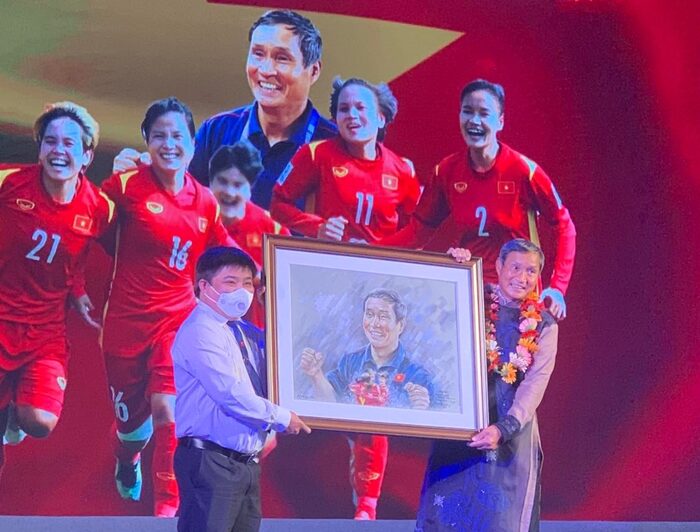 ĐT Việt Nam thăng tiến vượt bậc trên BXH FIFA, cho Thái Lan 'hít khói' sau kỳ tích World Cup lịch sử