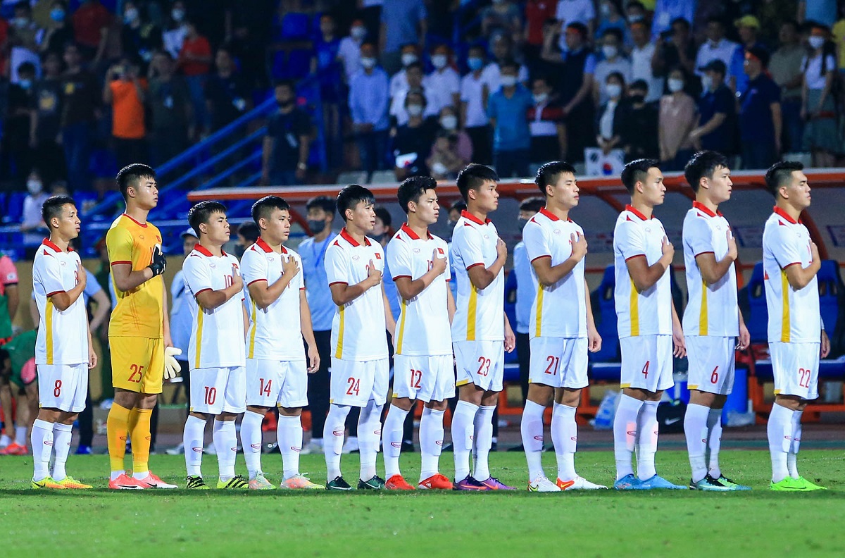 HLV Park gặp bất lợi 'trên trời rơi xuống'; U23 Việt Nam thất thế trước U23 Indonesia ở SEA Games 31