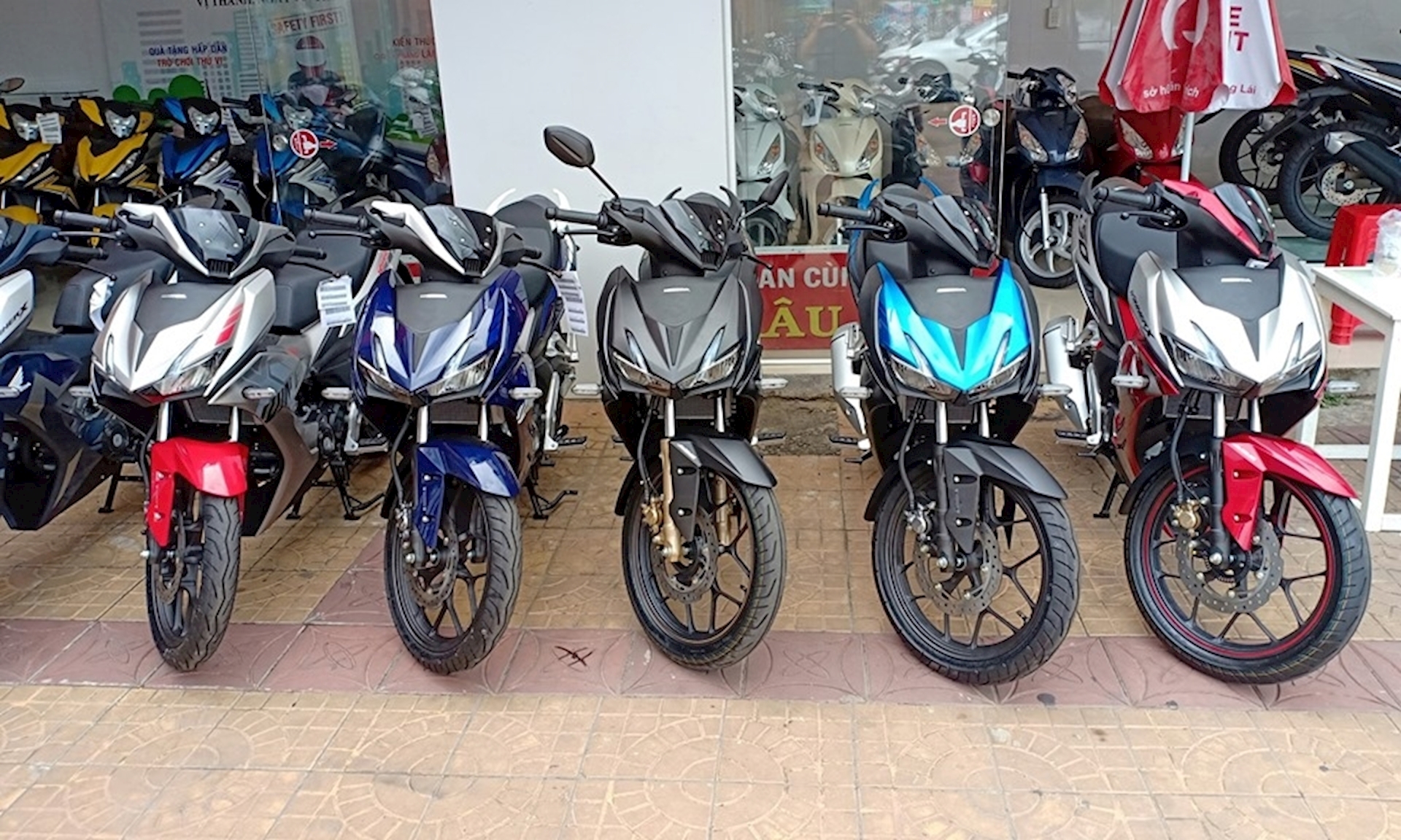 Giá xe Honda Winner X tăng trở lại