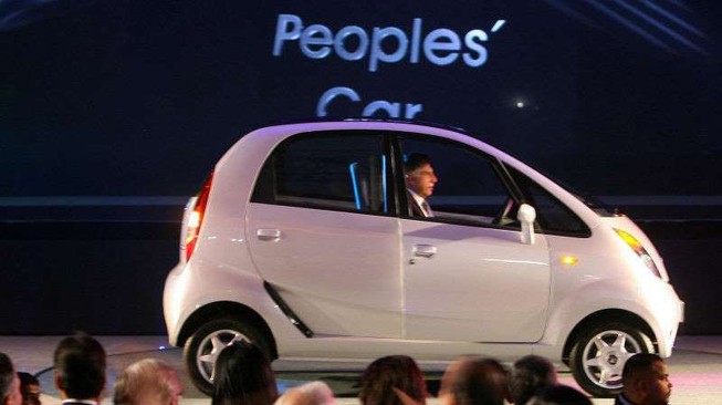 Ô tô rẻ nhất thế giới Tata Nano