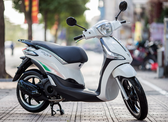 Đối thủ Honda SH Mode giảm giá mạnh tay đầu tháng 10, giá chưa đến 45 triệu khiến khách Việt bất ngờ