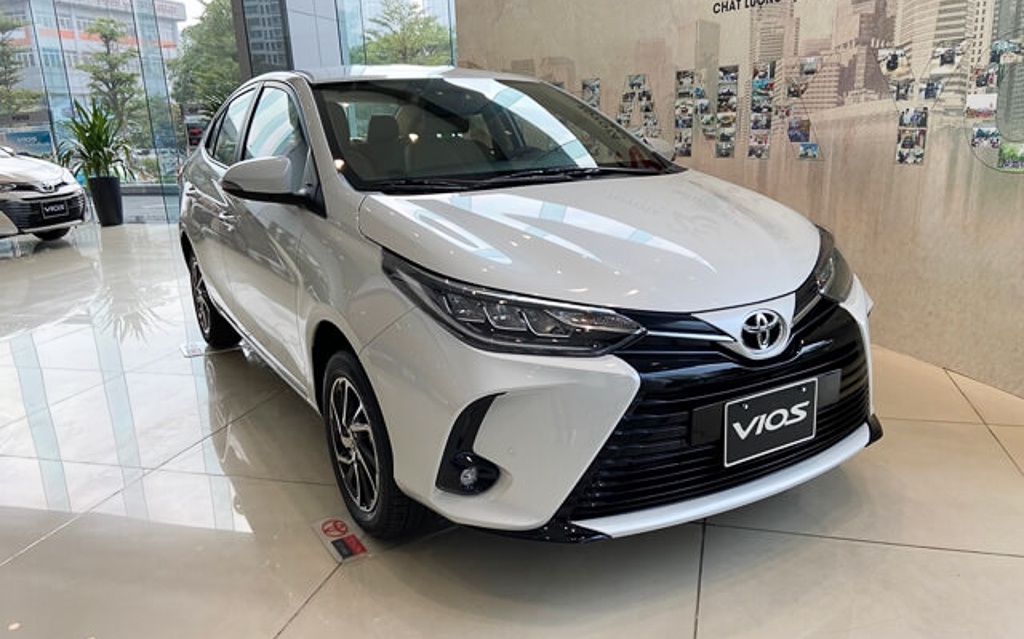 Toyota Vios bất ngờ giảm giá đầu tháng 10, quyết 'vượt mặt' Hyundai Accent, Honda City