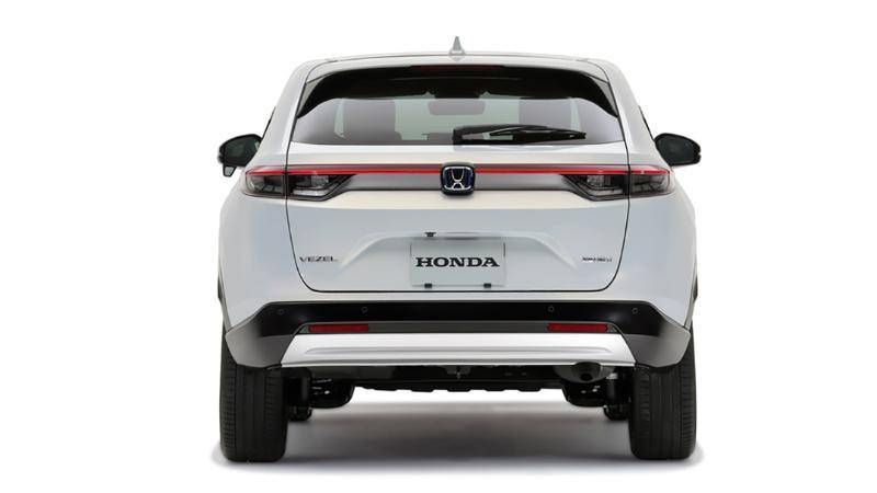 Honda HR-V 2022 chốt lịch ra mắt vào tháng 11 tới, lột xác hoàn toàn khiến Kia Seltos 'lo lắng'