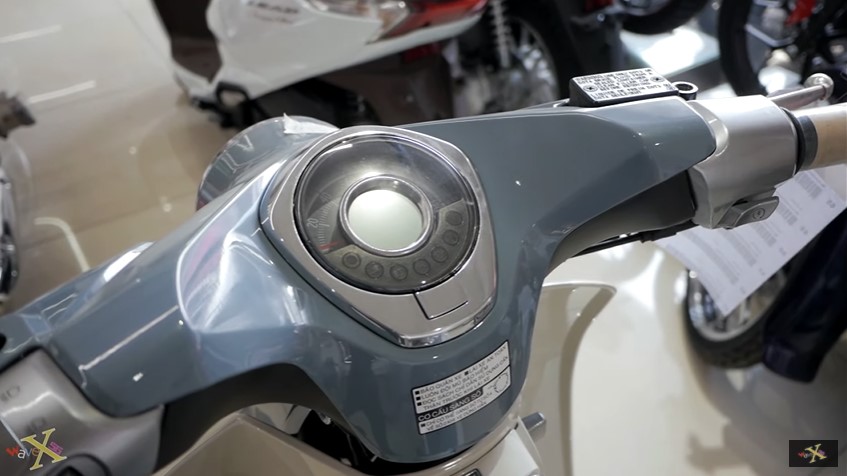 Cận cảnh Honda Super Cub C125 2022 phi&ecirc;n bản rẻ nhất tại đại l&yacute;, ấn tượng hơn hẳn Honda Wave Alpha