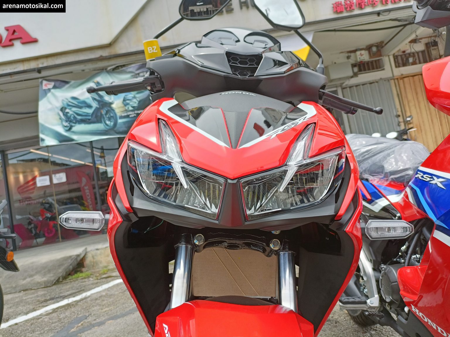 Cận cảnh xe côn tay Honda RS-X 2021 giá 47,6 triệu mới về đại lý: Đẹp không kém Yamaha Exciter 155
