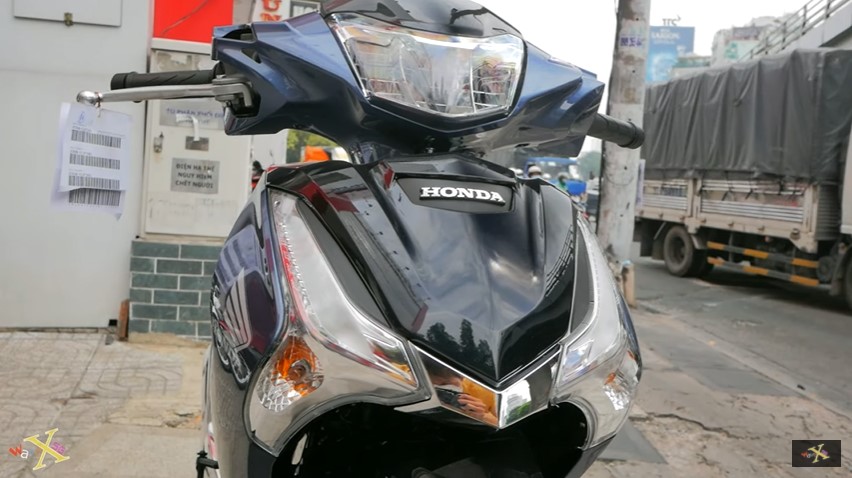 Cận cảnh Honda Future 2022 phiên bản rẻ nhất tại đại lý, đẹp 'trên cơ' Honda Wave Alpha