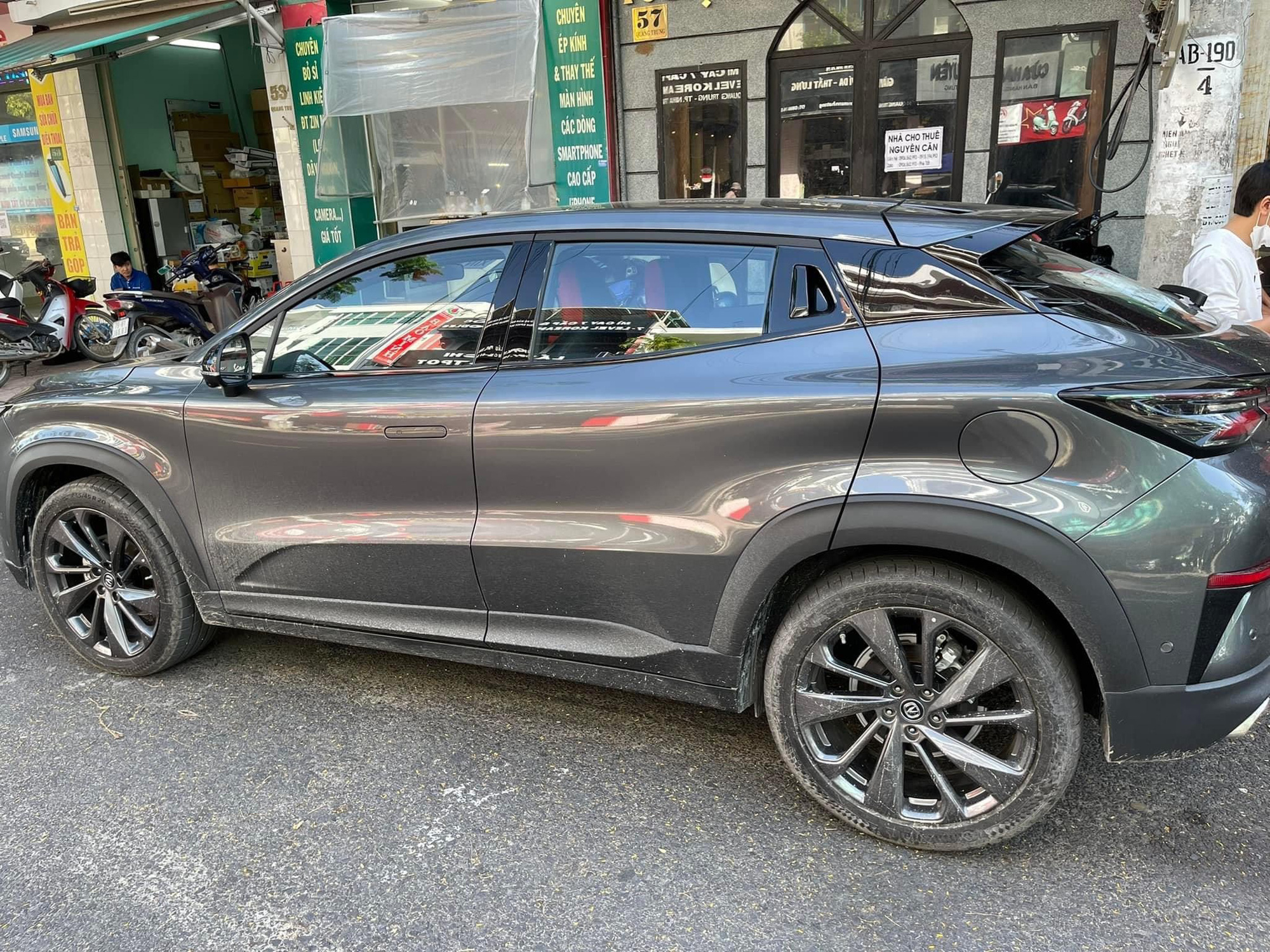 Đối thủ gi&aacute; 400 triệu của Honda CR-V về Việt Nam: Trang bị ngập tr&agrave;n, ghi điểm với thiết kế đẹp mắt