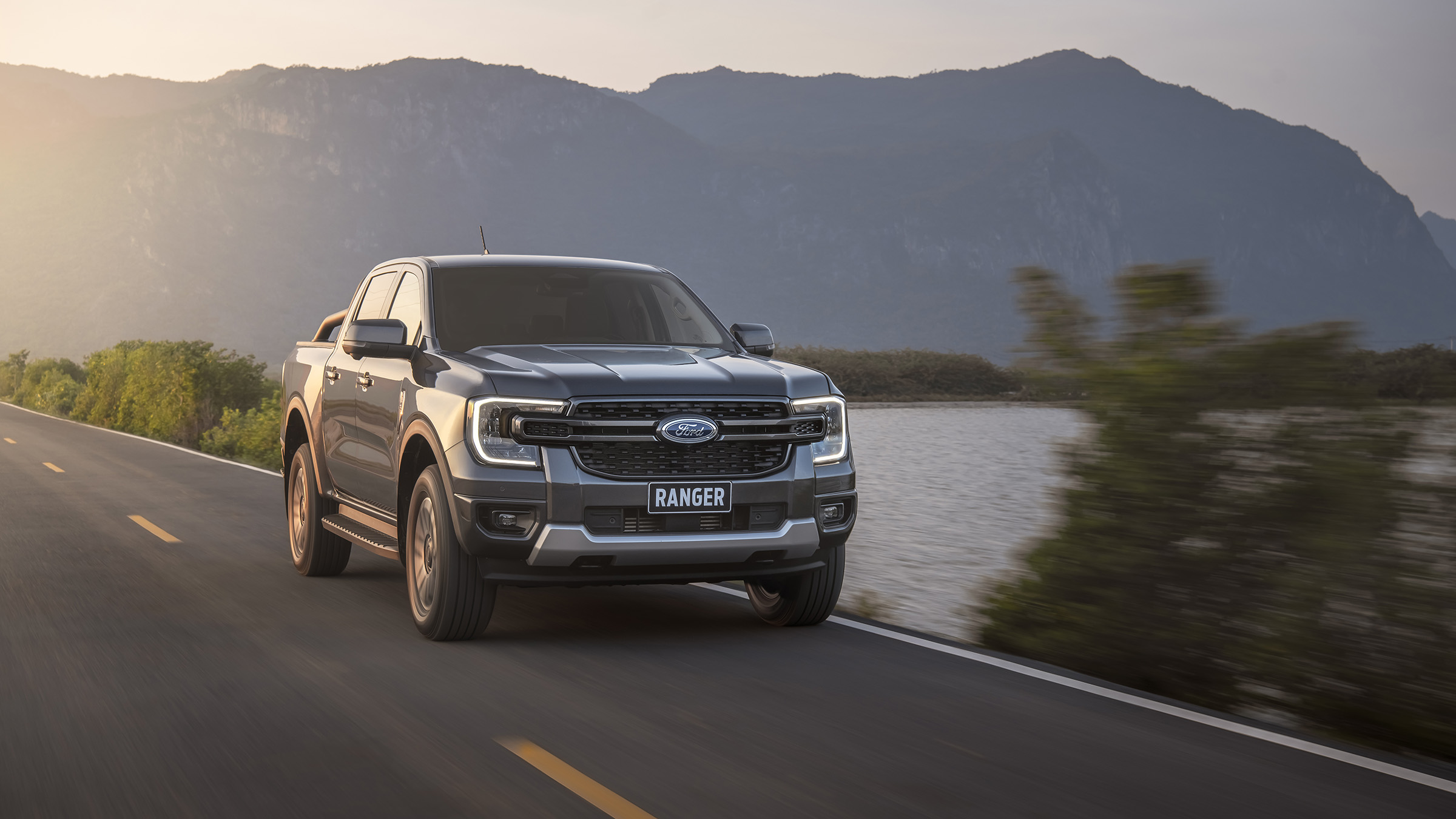 Vén màn Ford Ranger thế hệ mới: Khi chất Việt góp phần tạo nên 'vua bán tải'