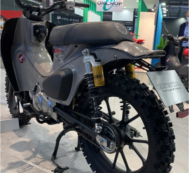 Honda Super Cub bất ngờ c&oacute; th&ecirc;m phi&ecirc;n bản mới cực hầm hố, thiết kế khiến d&acirc;n t&igrave;nh 'đi&ecirc;n đảo'