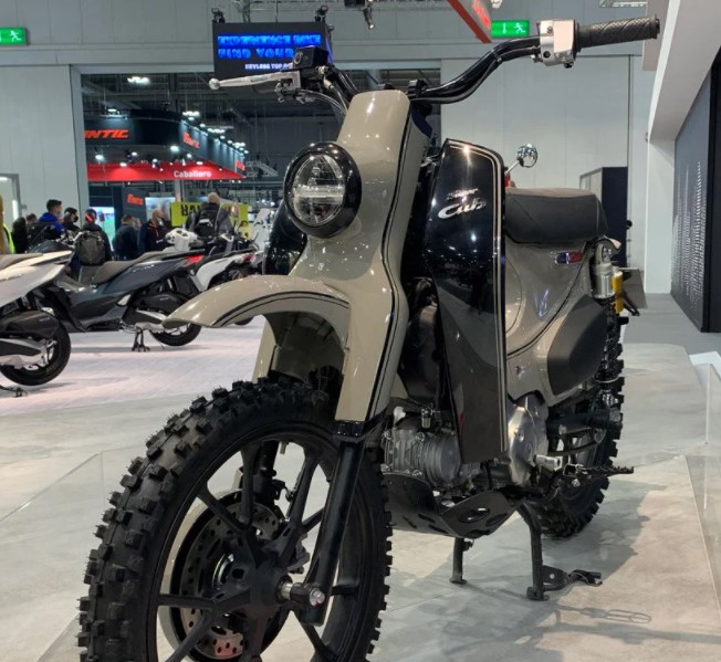 Honda Super Cub bất ngờ c&oacute; th&ecirc;m phi&ecirc;n bản mới cực hầm hố, thiết kế khiến d&acirc;n t&igrave;nh 'đi&ecirc;n đảo'