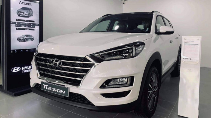 Giá lăn bánh Hyundai Tucson 2021 rẻ đến bất ngờ trong tháng 12, gây sức ép lên Honda CR-V