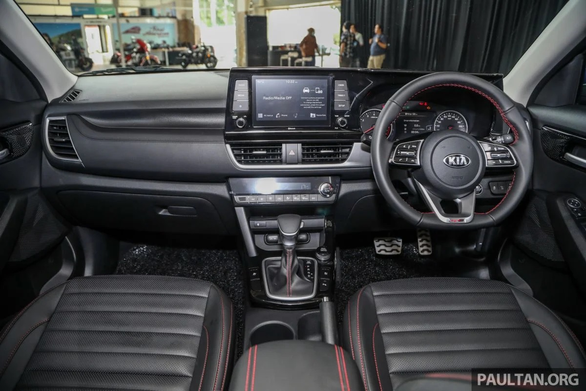 Rộ tin Kia Seltos 2022 sắp ra mắt, n&acirc;ng cấp trang bị v&agrave; động cơ khiến Toyota Corolla Cross 'đau đầu'