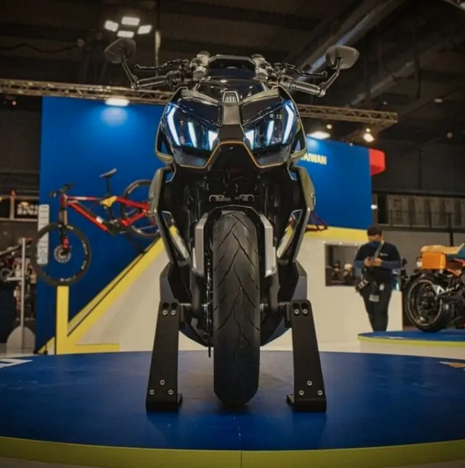 Mẫu xe ga gi&aacute; ngang Honda SH Mode vừa ra mắt đ&atilde; g&acirc;y sốt: Thiết kế đẹp lạ, trang bị vượt tầm gi&aacute;