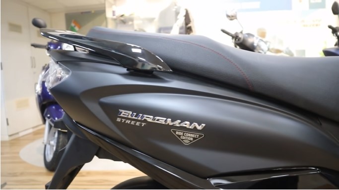 Honda Air Blade 'cho&aacute;ng v&aacute;ng' trước đối thủ c&oacute; gi&aacute; chỉ 27 triệu, sắp về đại l&yacute; với thiết kế m&ecirc; mẩn