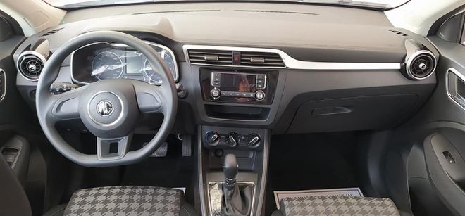 MG ZS giảm giá rẻ ngang VinFast Fadil, Hyundai Grand i10
