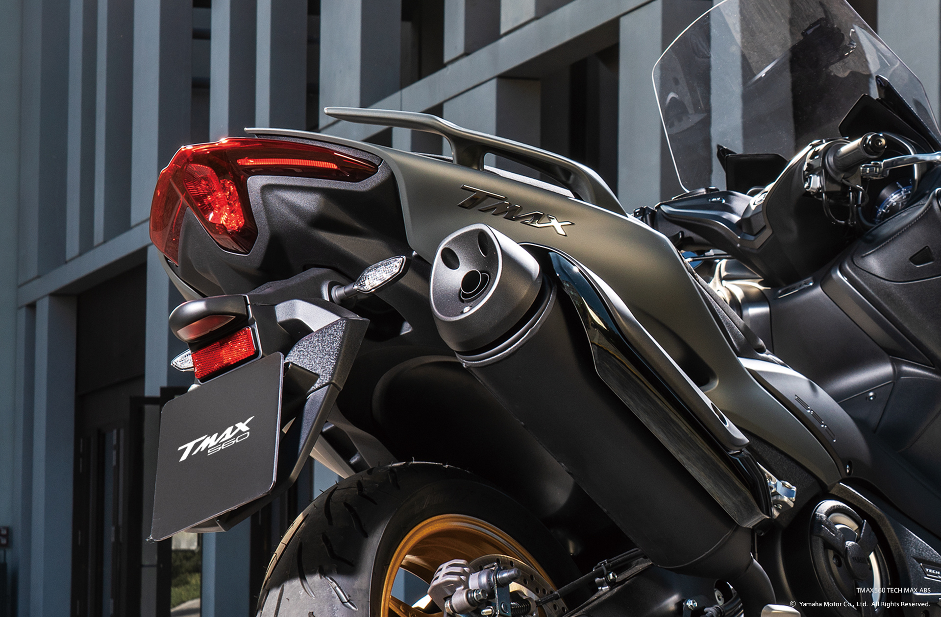 Cực phẩm tay ga của Yamaha cập bến Việt Nam, thiết kế v&agrave; gi&aacute; b&aacute;n kh&ocirc;ng tưởng khiến d&acirc;n t&igrave;nh x&ocirc;n xao