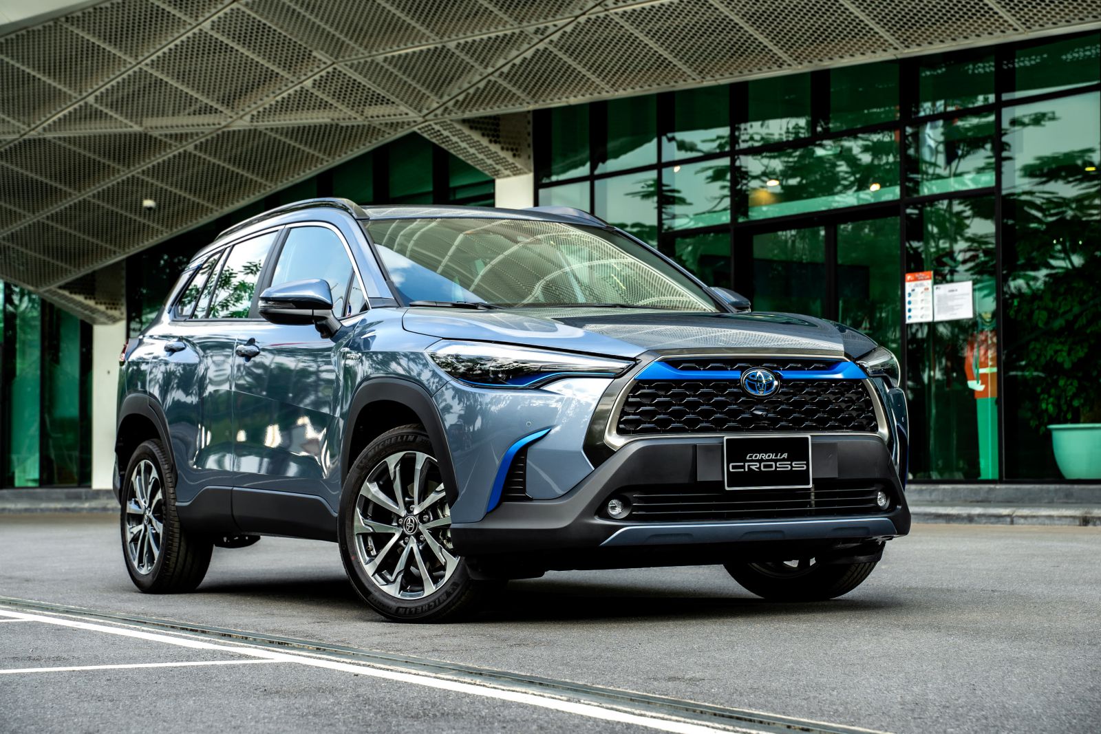 Toyota Corolla Cross khan hàng tại đại lý, cơ hội vàng cho Kia Seltos bứt tốc