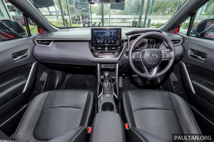 Toyota Corolla Cross phiên bản mới bất ngờ ra mắt, giá từ 680 triệu đồng, tăng sức ép lên Kia Seltos